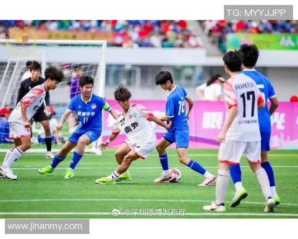 与足球明星携手同行的梦想之旅